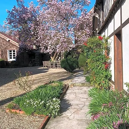 Bed & Breakfast Le Puits D'angle 3*